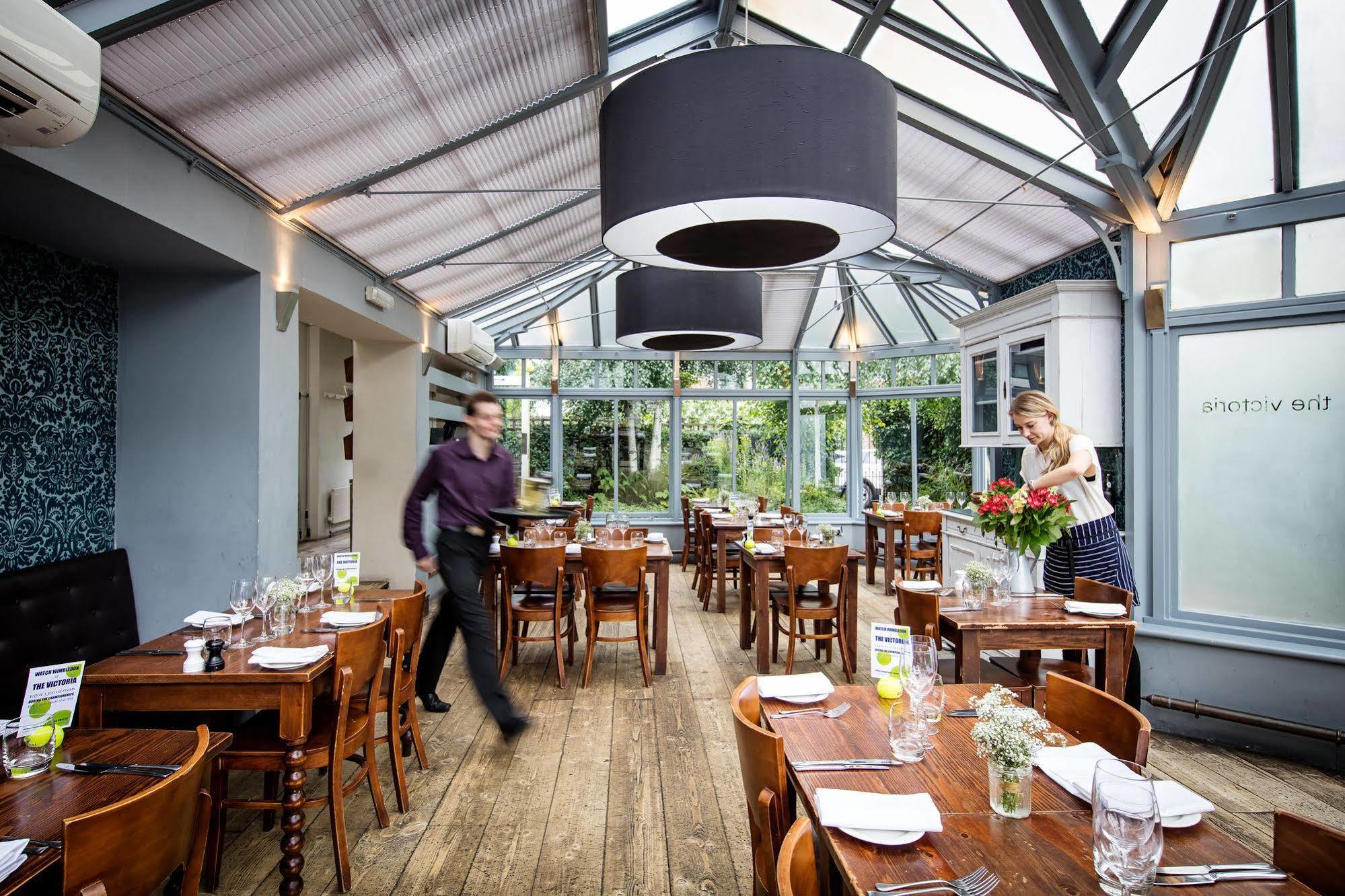 The Victoria Hotel Londra
